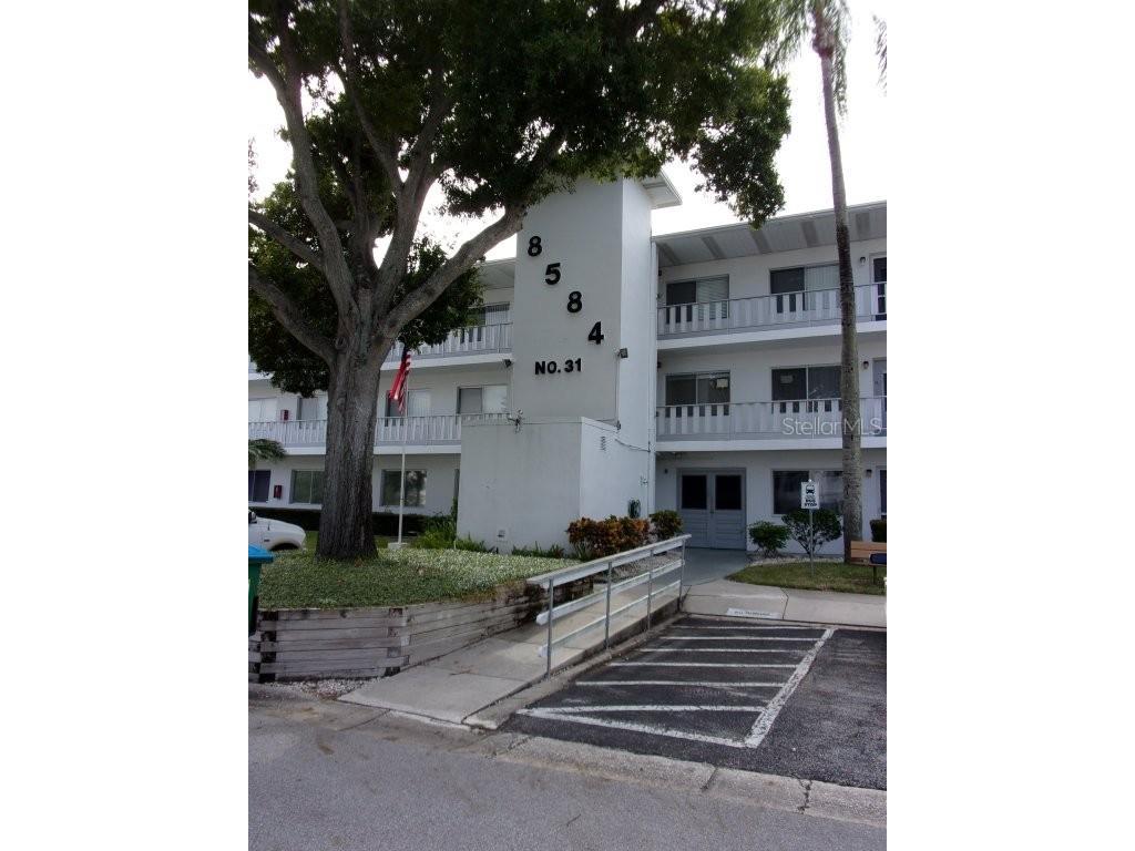 8584 111th Street #309 Seminole FL 33772 TB8419356 image1