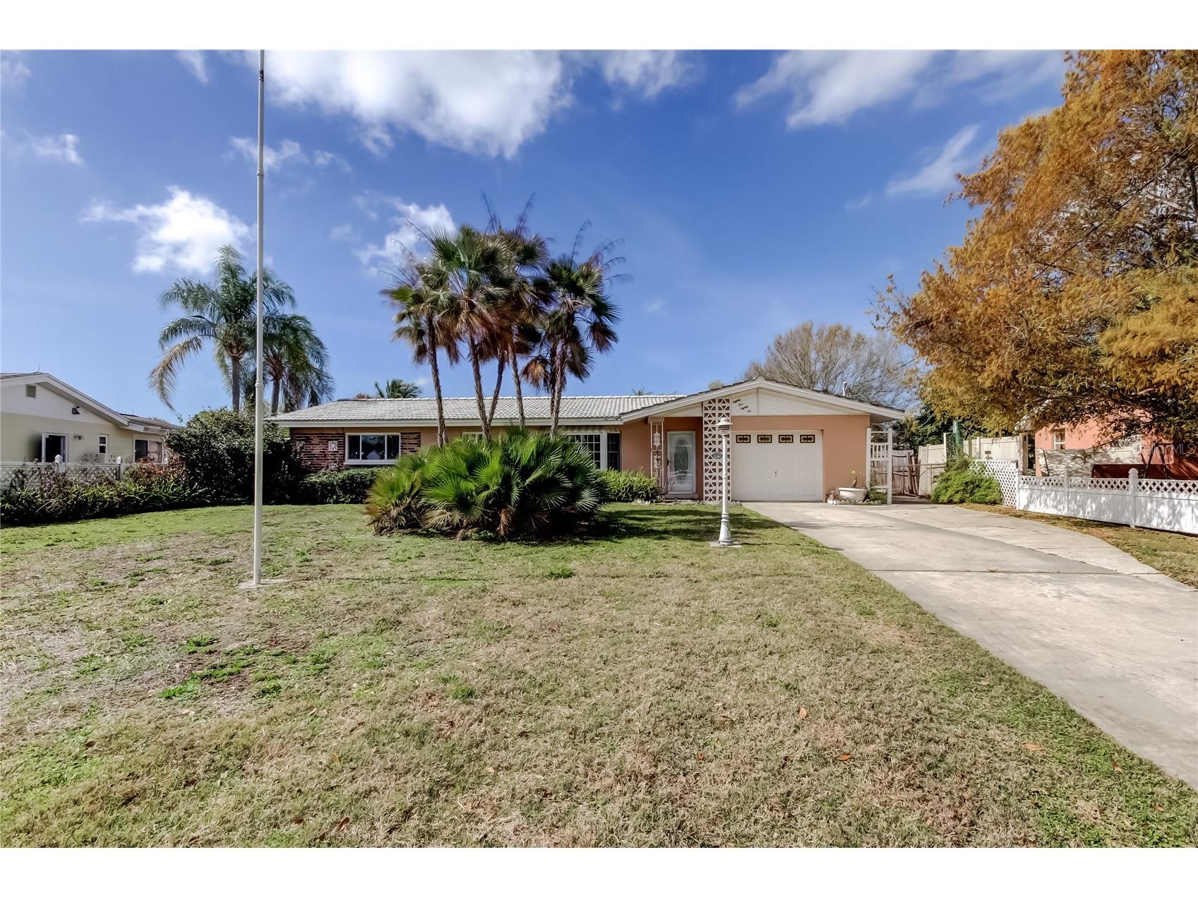 8586 Forsyth Drive Seminole FL 33772 - LAKE SYLVIA TB8484516 image1