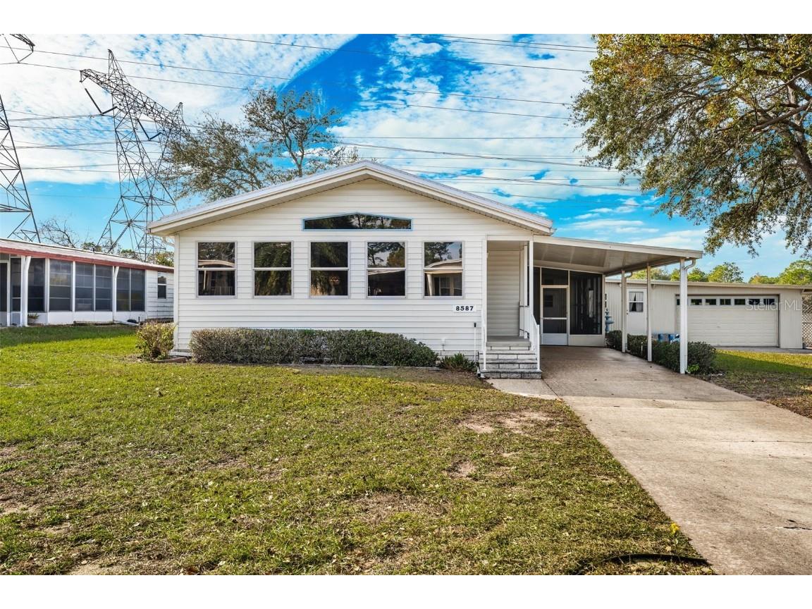 8587 Electra Avenue Brooksville FL 34613 W7860856 image1
