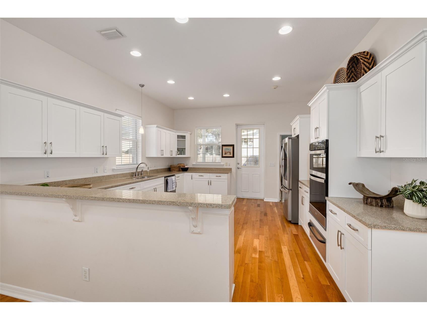 859 23rd Avenue N Saint Petersburg FL 33704 TB8440330 image10