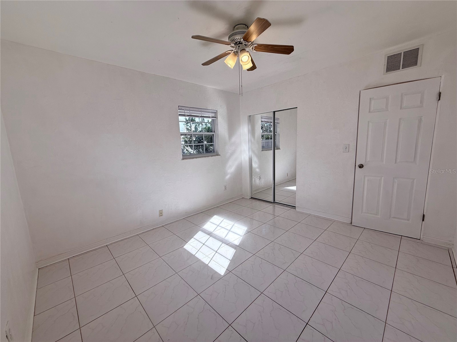 859 72nd Avenue N Saint Petersburg FL 33702 TB8486246 image16