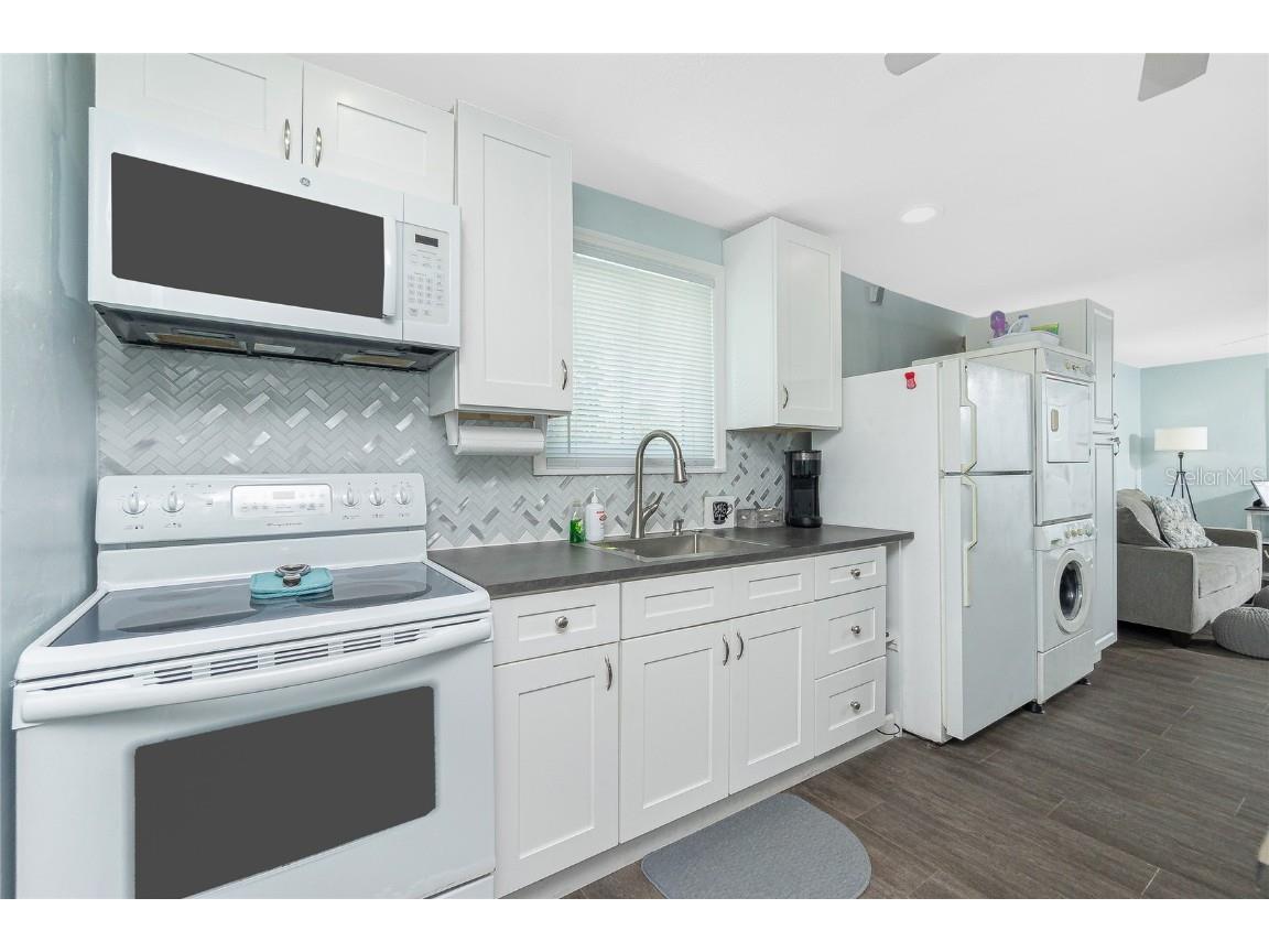 859 E 2nd Street Englewood FL 34223 D6144483 image13