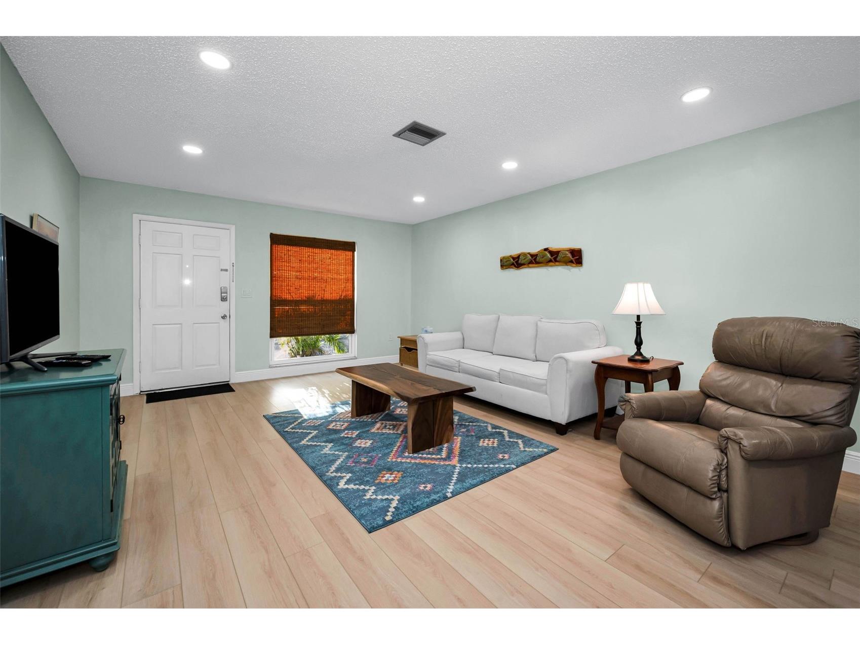 859 Oxford Court Dunedin FL 34698 TB8501250 image2