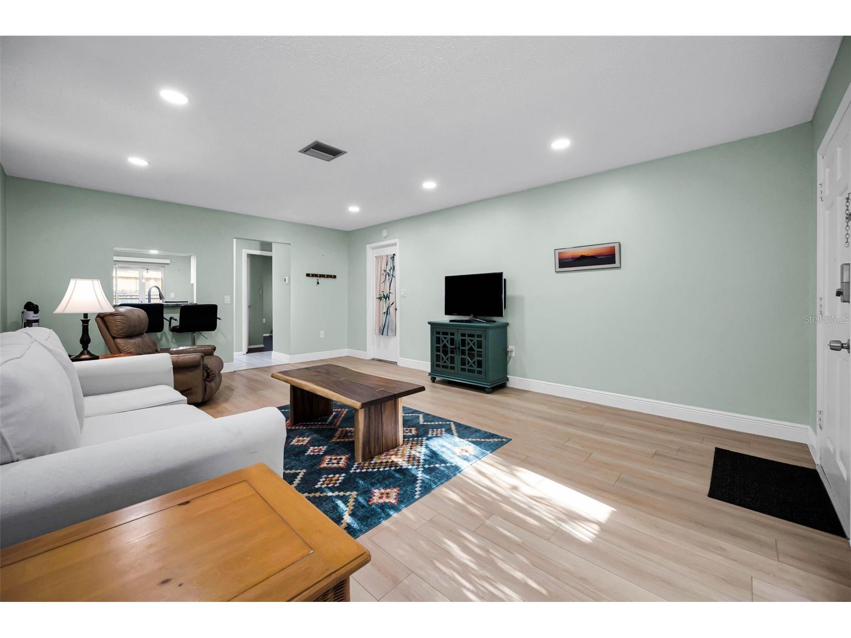 859 Oxford Court Dunedin FL 34698 TB8501250 image4