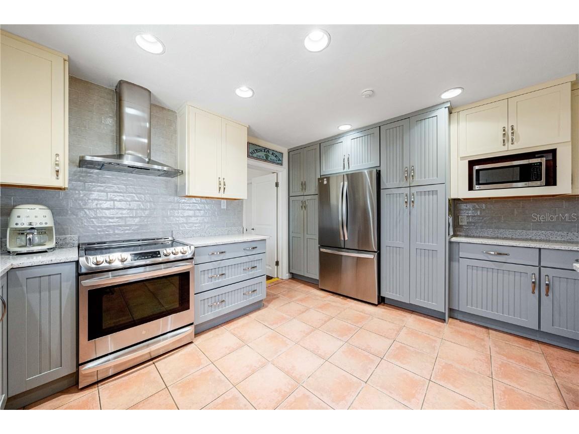 8592 Hidden Lagoon Road Sarasota FL 34242 - GULF OF MEXICO A4648285 image41