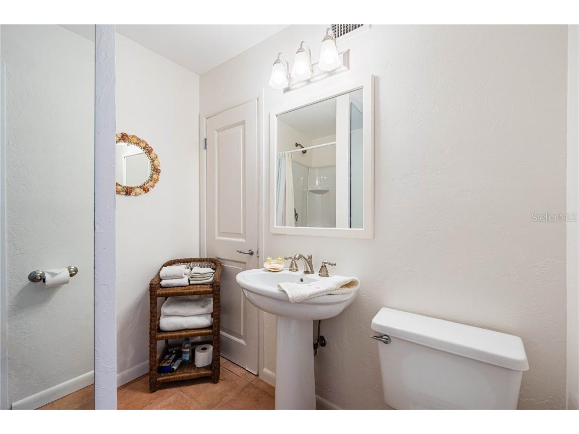 8592 Hidden Lagoon Road Sarasota FL 34242 - GULF OF MEXICO A4648285 image47