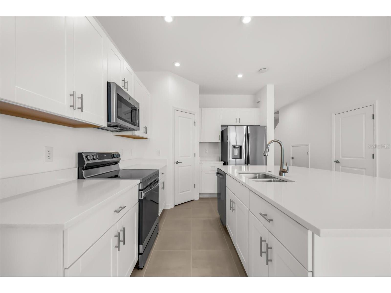 8592 Lunar Skye Street Sarasota FL 34241 A4684224 image14