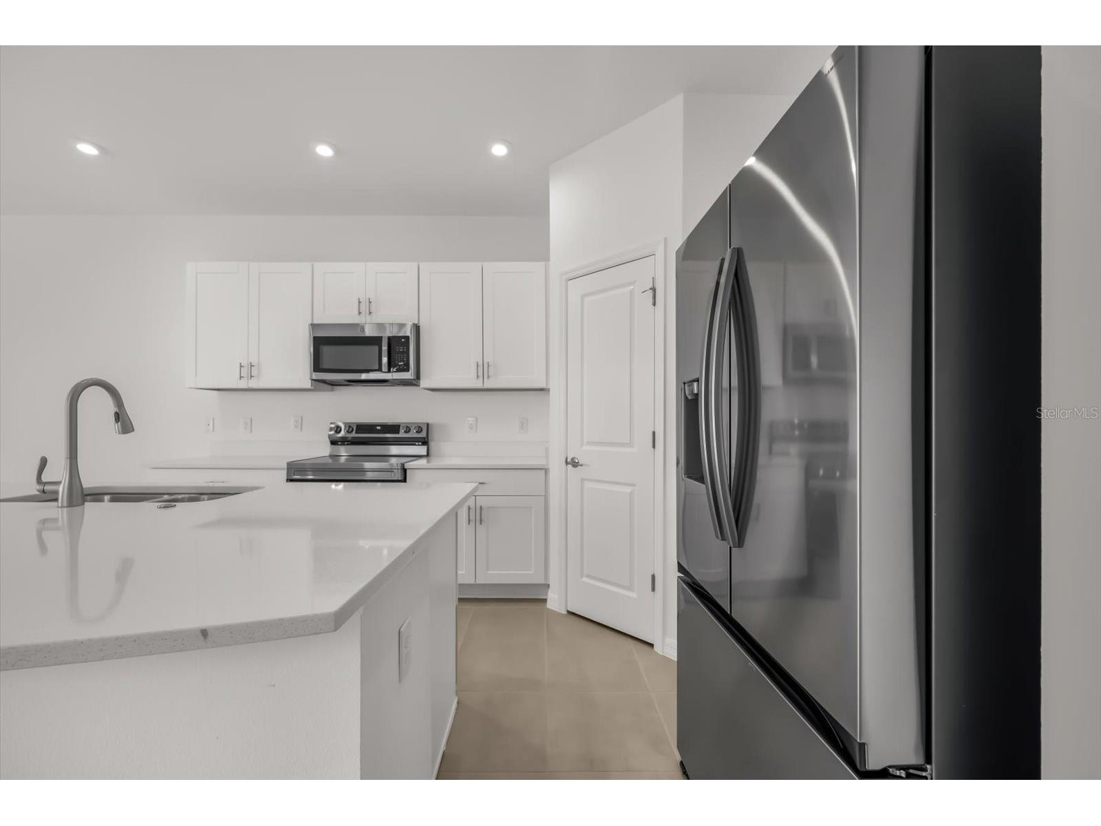 8592 Lunar Skye Street Sarasota FL 34241 A4684224 image16