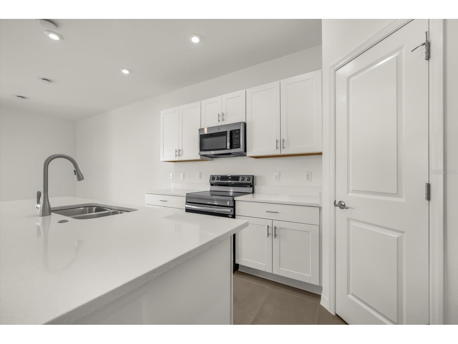 8592 Lunar Skye Street Sarasota FL 34241 A4684224 image17