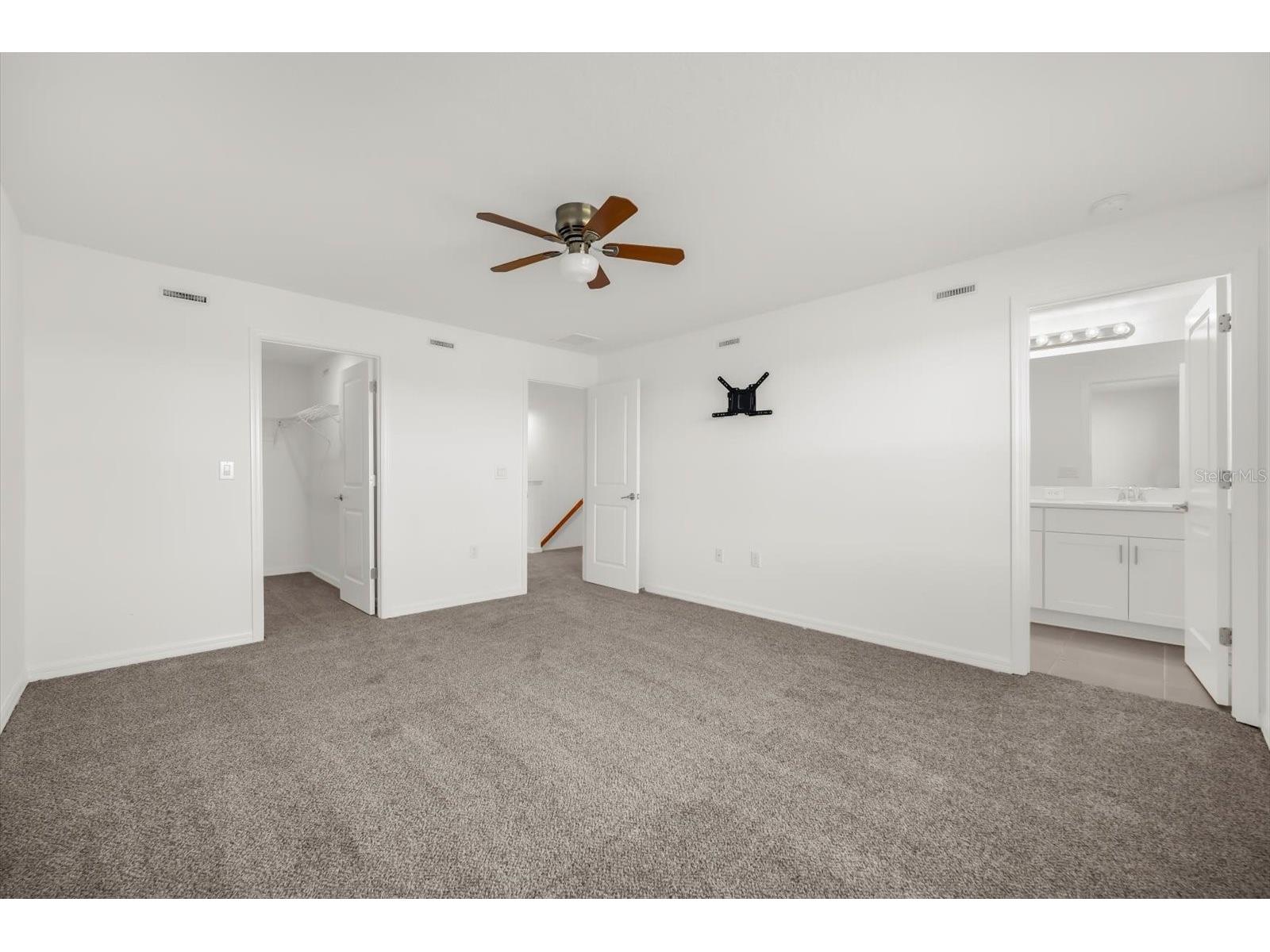 8592 Lunar Skye Street Sarasota FL 34241 A4684224 image42
