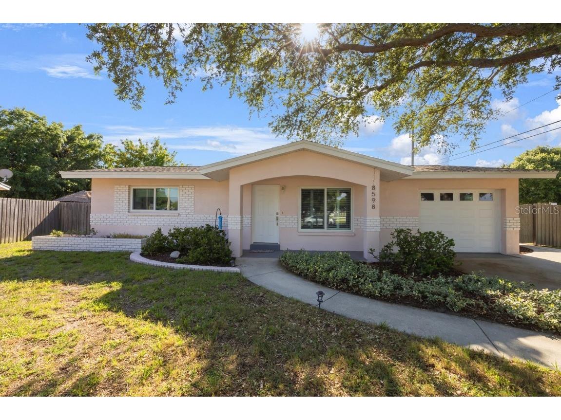 8598 Forsyth Drive Seminole FL 33772 U8243726 image1