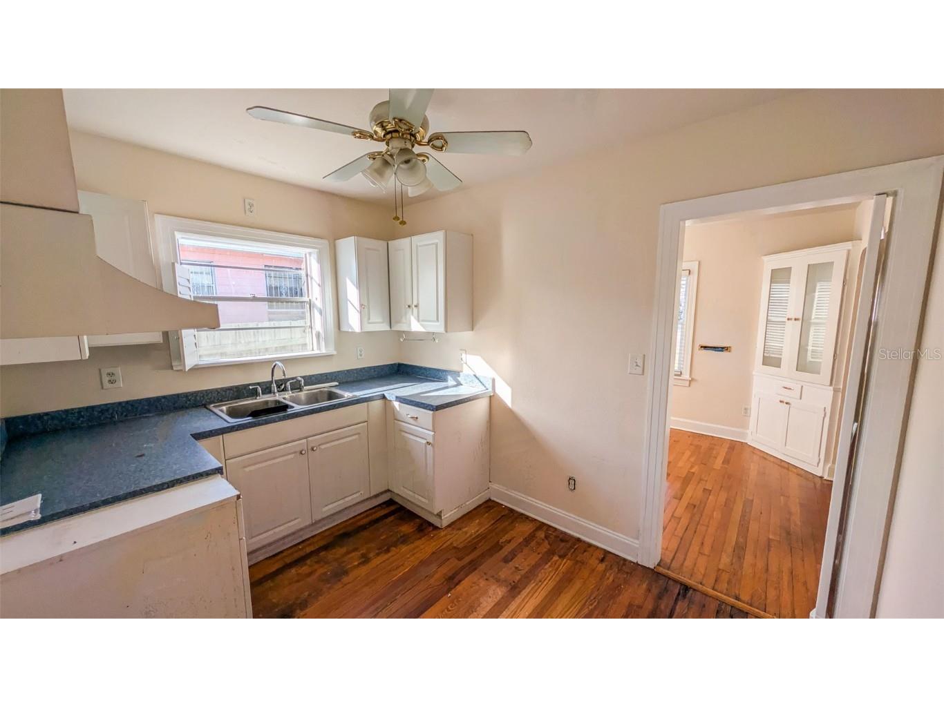 860 16th Avenue S Saint Petersburg FL 33701 TB8454354 image11