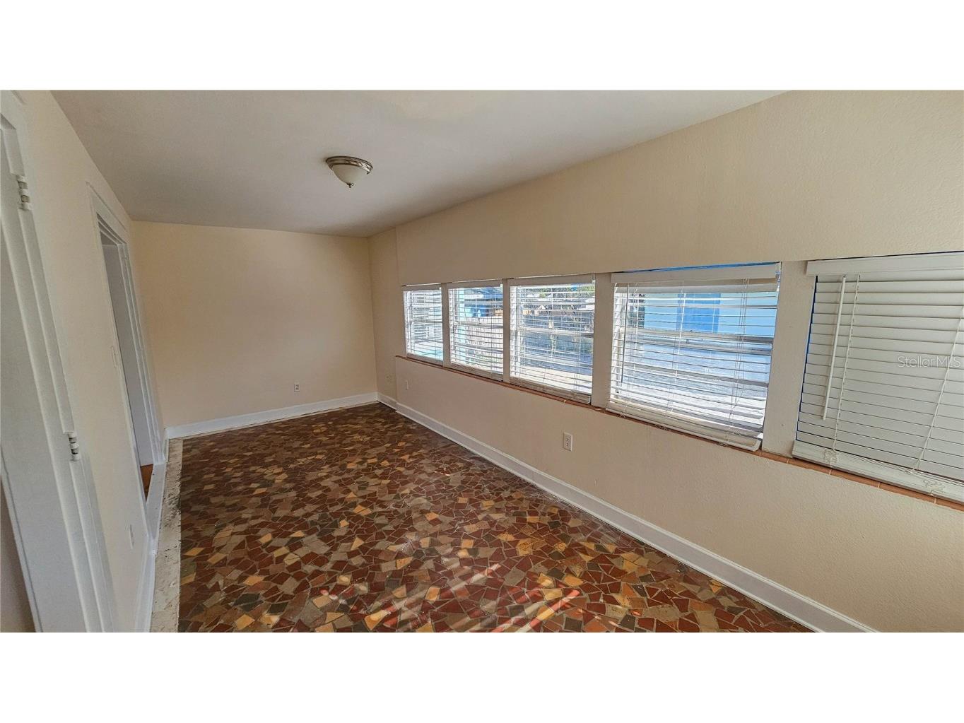 860 16th Avenue S Saint Petersburg FL 33701 TB8454354 image12