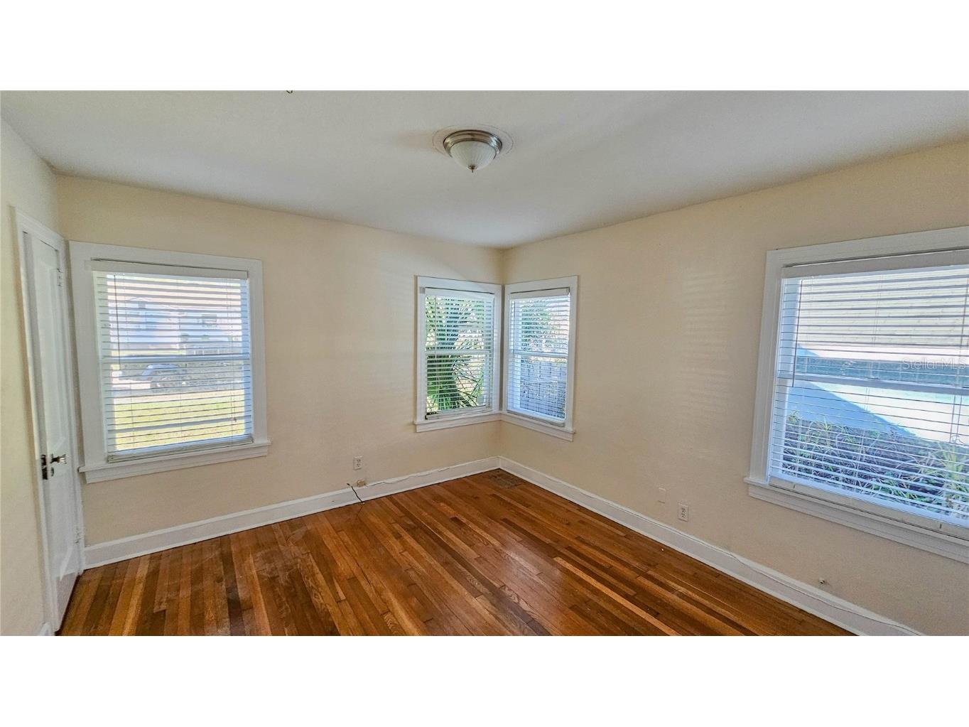 860 16th Avenue S Saint Petersburg FL 33701 TB8454354 image17