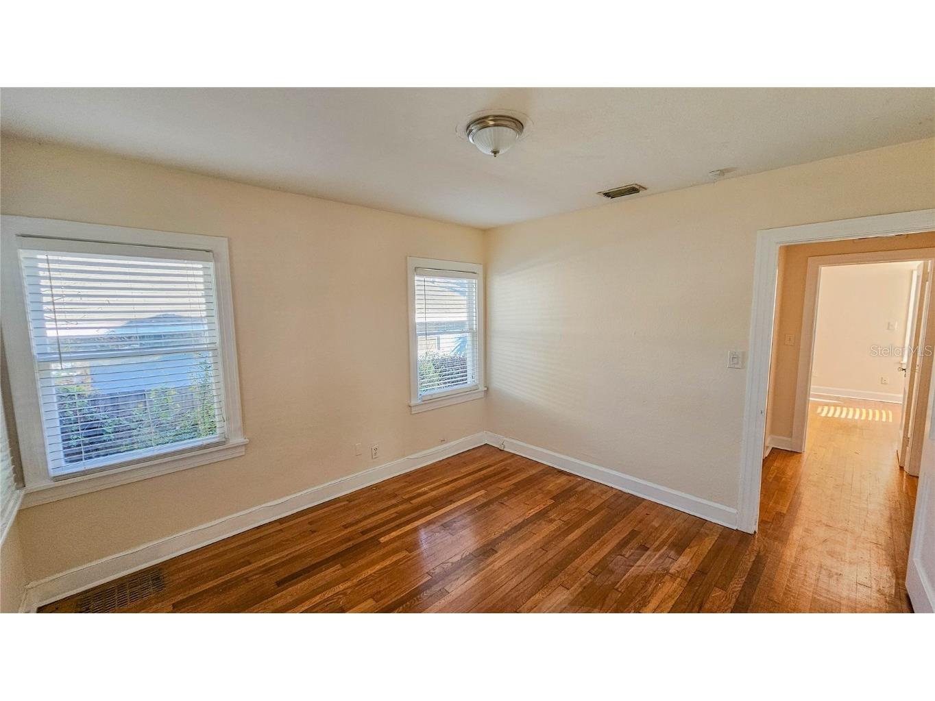 860 16th Avenue S Saint Petersburg FL 33701 TB8454354 image18