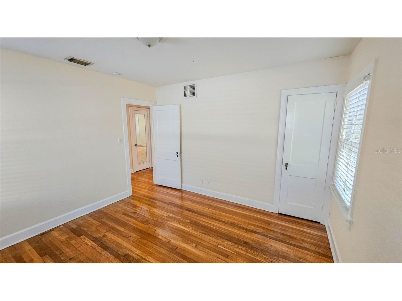 860 16th Avenue S Saint Petersburg FL 33701 TB8454354 image19