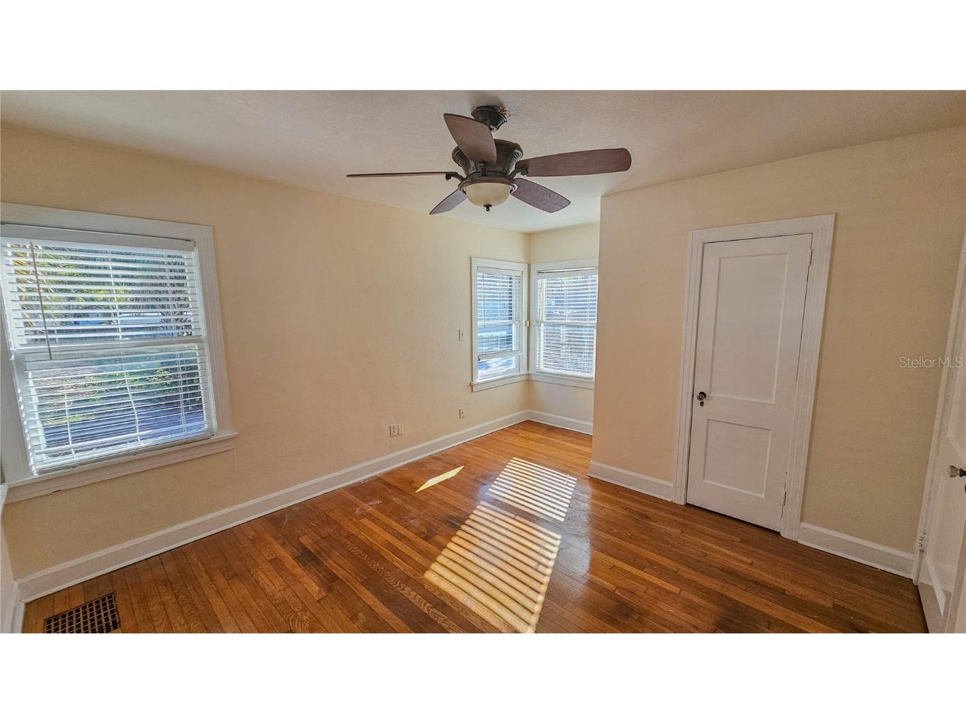 860 16th Avenue S Saint Petersburg FL 33701 TB8454354 image25