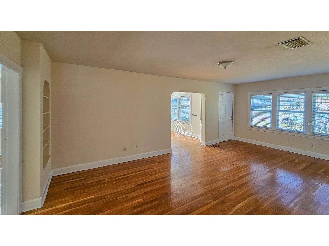 860 16th Avenue S Saint Petersburg FL 33701 TB8454354 image28