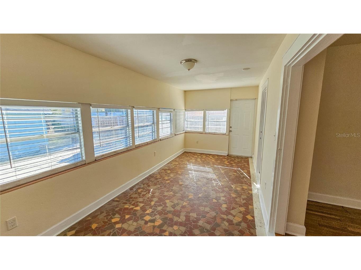 860 16th Avenue S Saint Petersburg FL 33701 TB8454354 image29