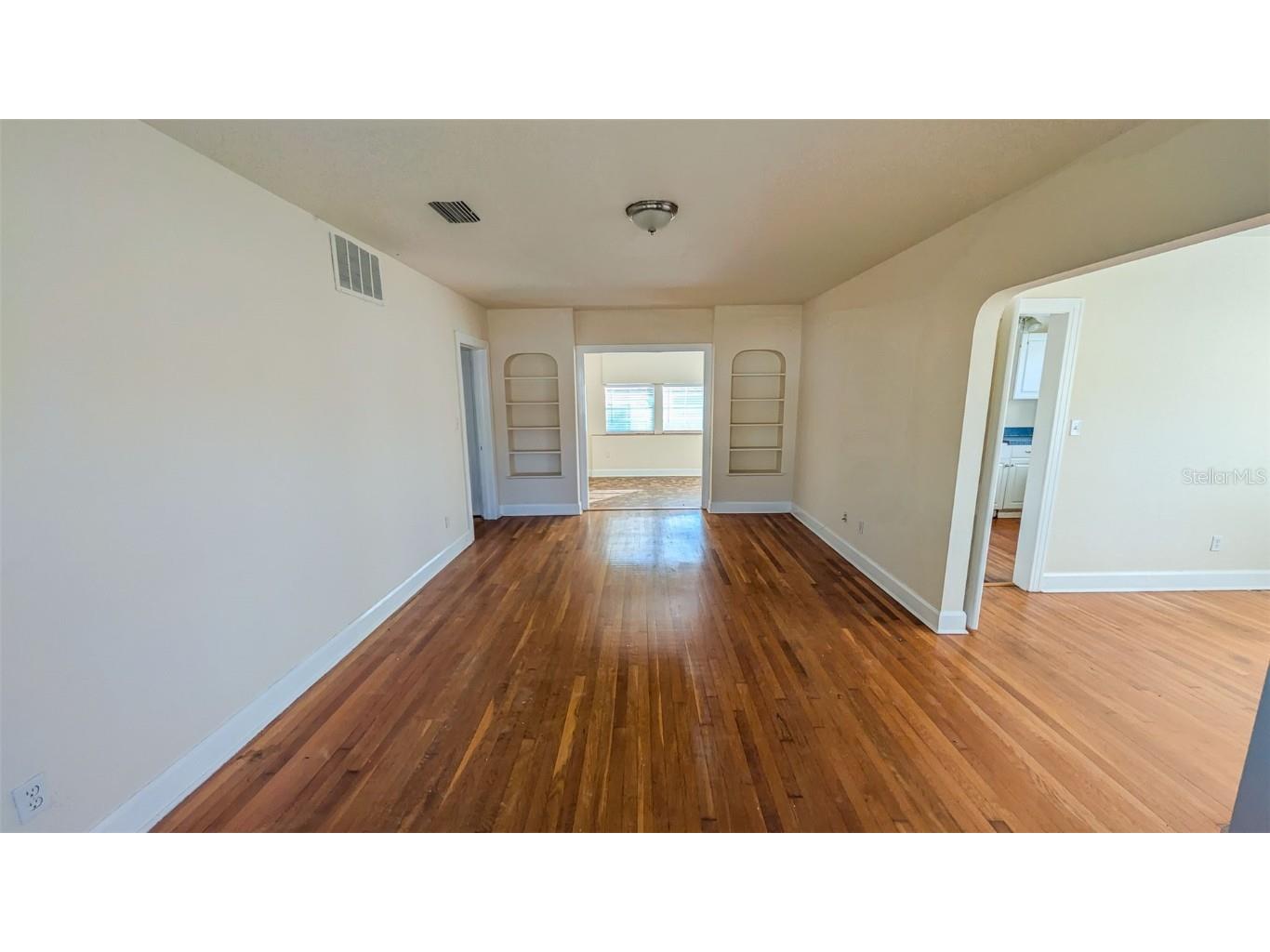 860 16th Avenue S Saint Petersburg FL 33701 TB8454354 image4