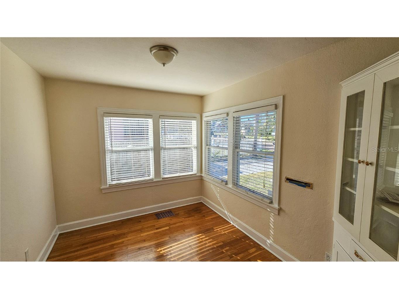 860 16th Avenue S Saint Petersburg FL 33701 TB8454354 image6