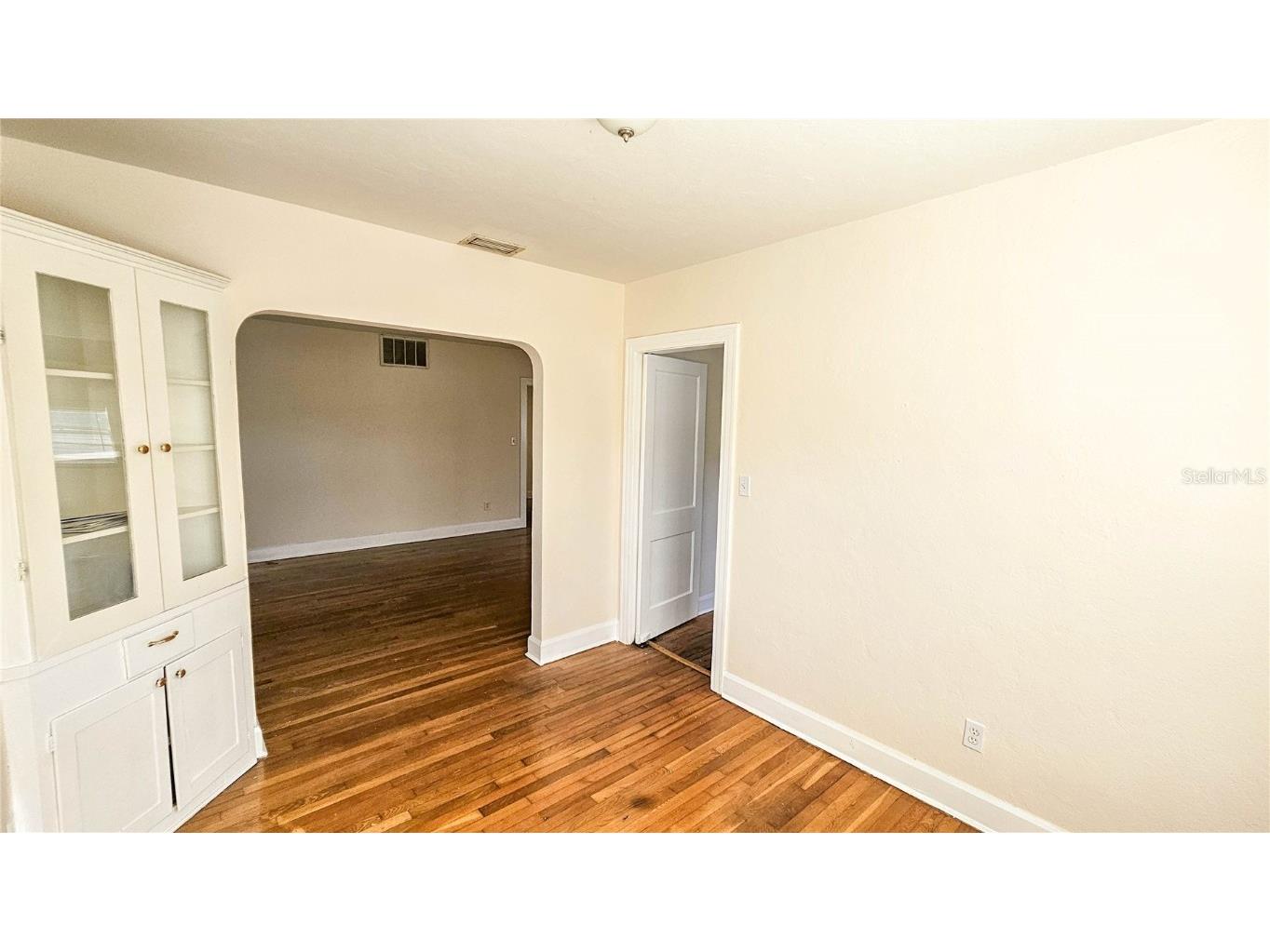 860 16th Avenue S Saint Petersburg FL 33701 TB8454354 image7