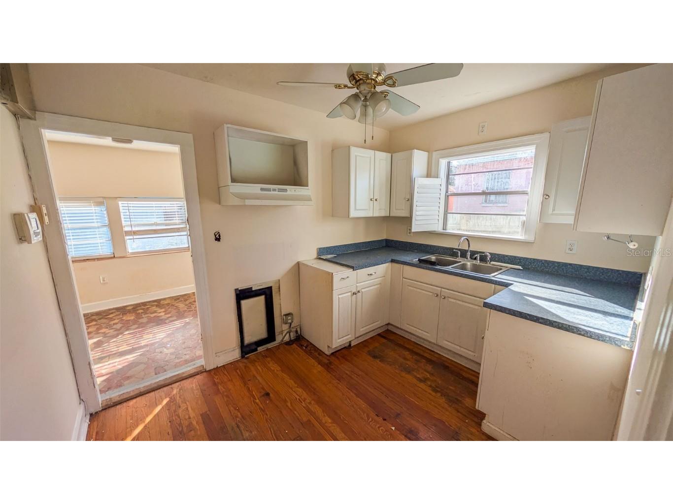 860 16th Avenue S Saint Petersburg FL 33701 TB8454354 image9