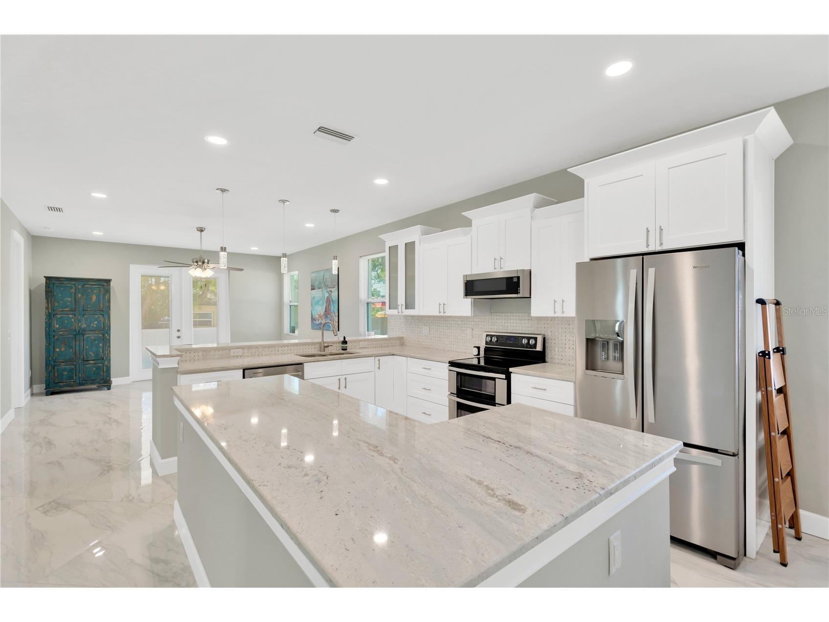 860 17th Avenue S Saint Petersburg FL 33701 TB8424477 image5