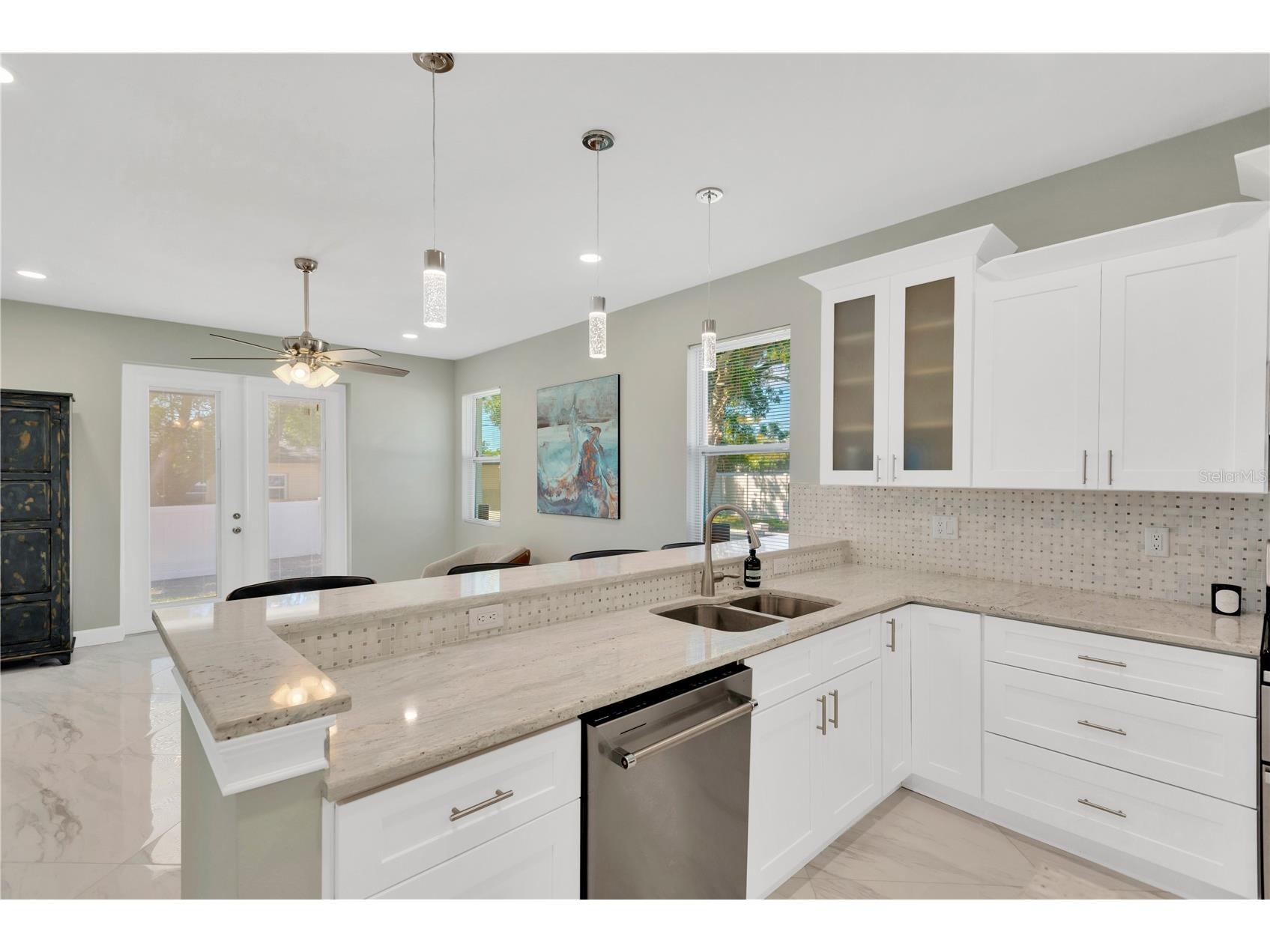 860 17th Avenue S Saint Petersburg FL 33701 TB8424477 image6