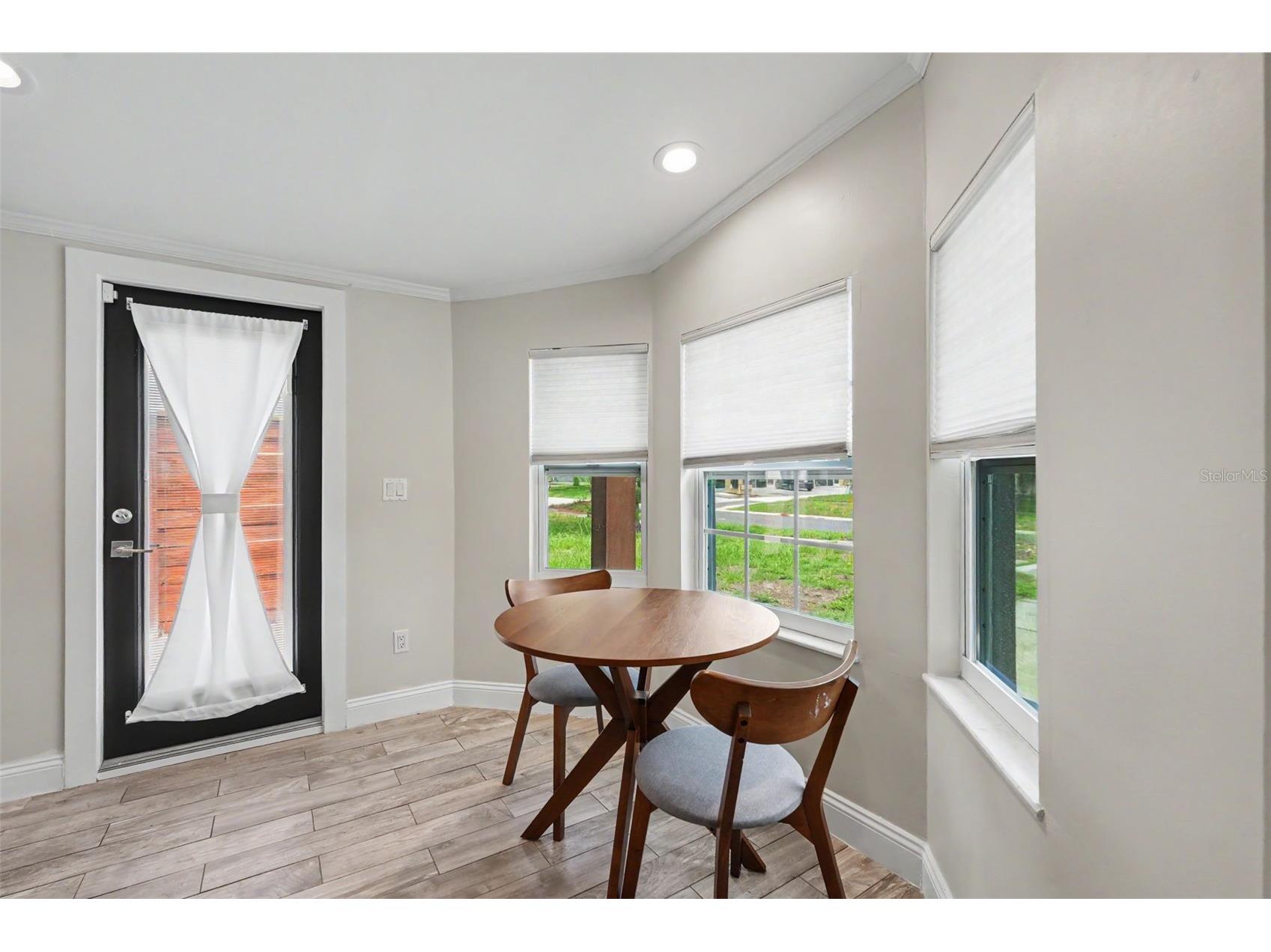 860 86th Avenue N Saint Petersburg FL 33702 TB8528884 image10