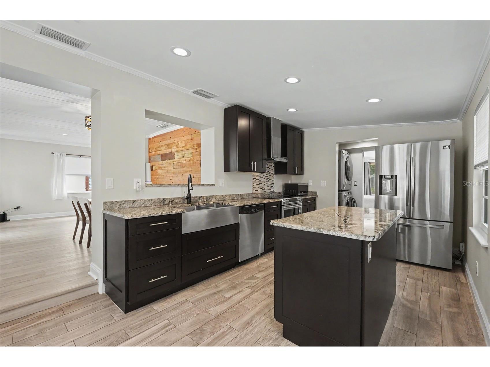 860 86th Avenue N Saint Petersburg FL 33702 TB8528884 image13