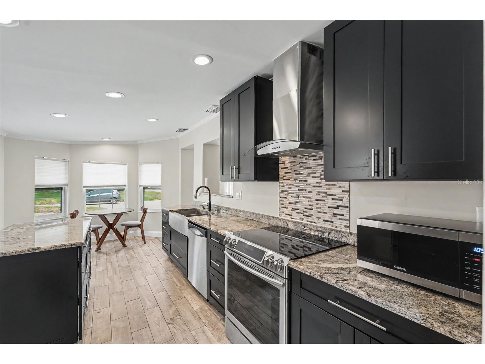 860 86th Avenue N Saint Petersburg FL 33702 TB8528884 image16