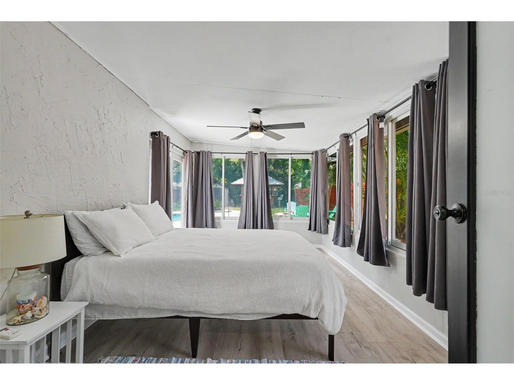 860 86th Avenue N Saint Petersburg FL 33702 TB8528884 image18