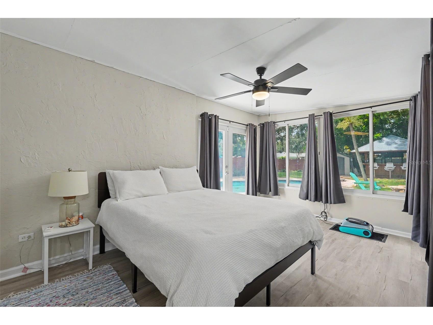 860 86th Avenue N Saint Petersburg FL 33702 TB8528884 image19