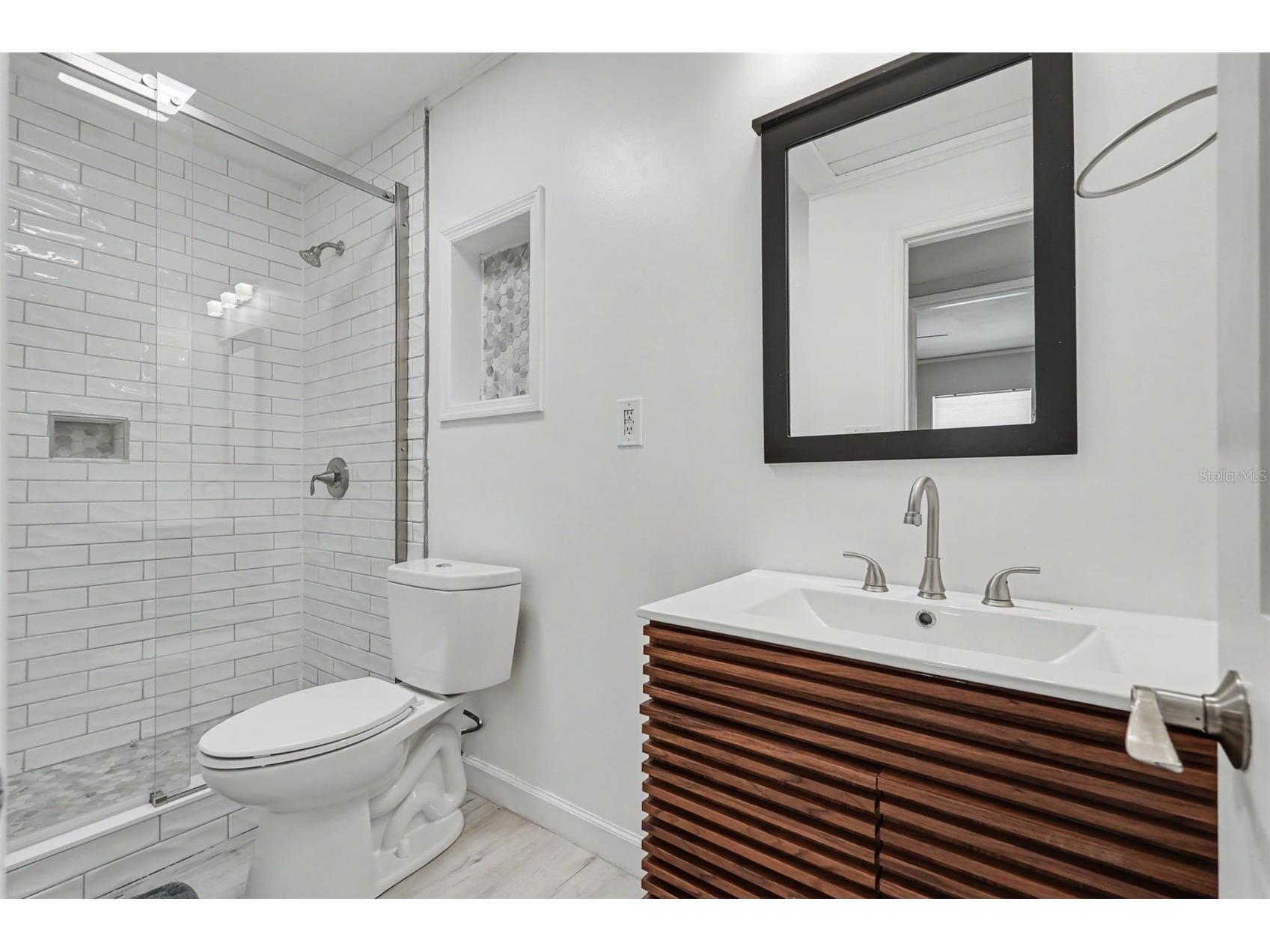 860 86th Avenue N Saint Petersburg FL 33702 TB8528884 image21