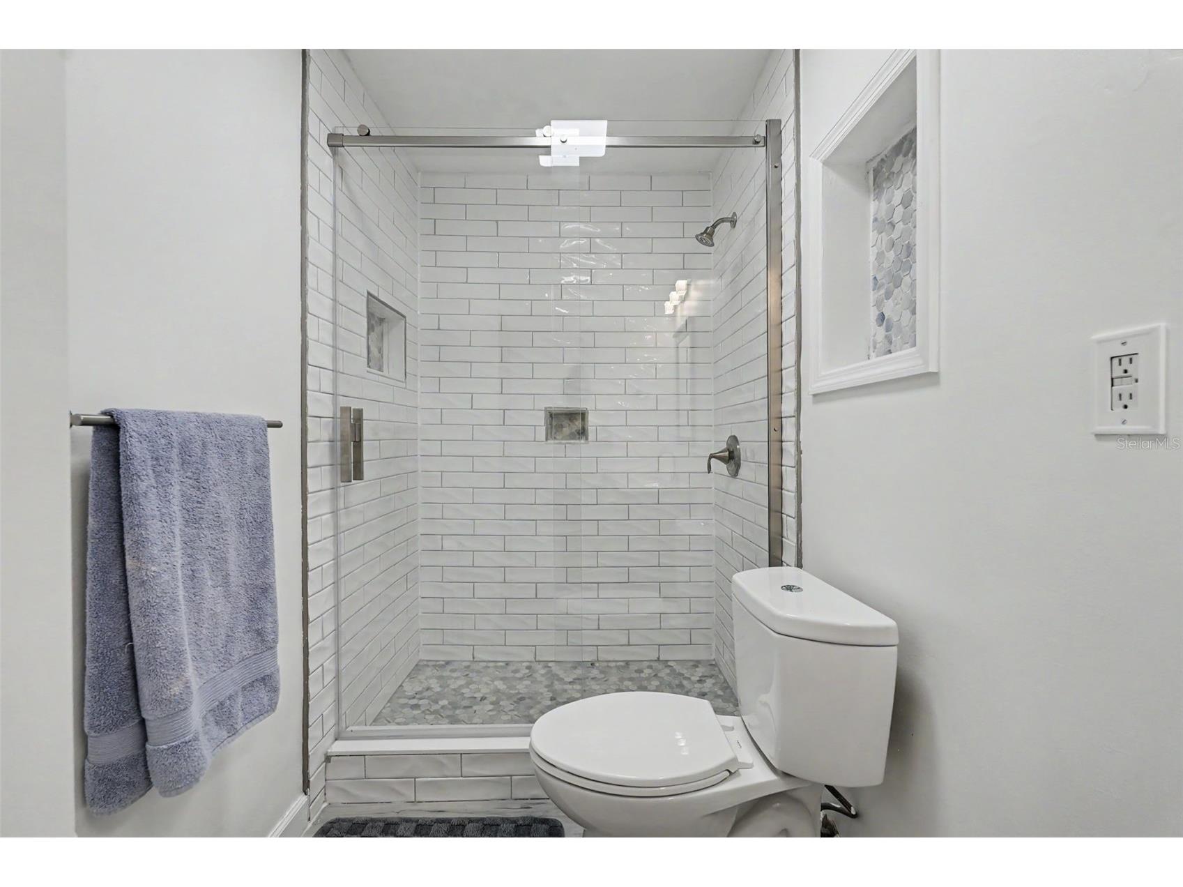 860 86th Avenue N Saint Petersburg FL 33702 TB8528884 image22