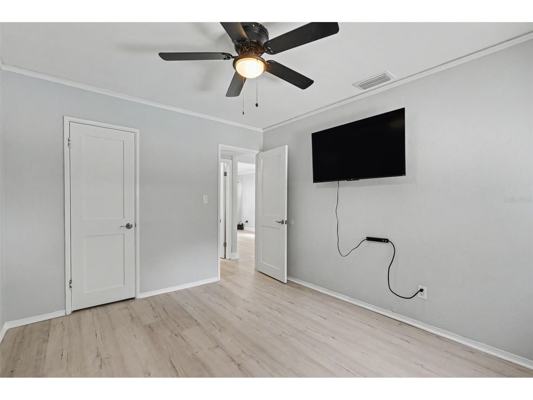 860 86th Avenue N Saint Petersburg FL 33702 TB8528884 image26