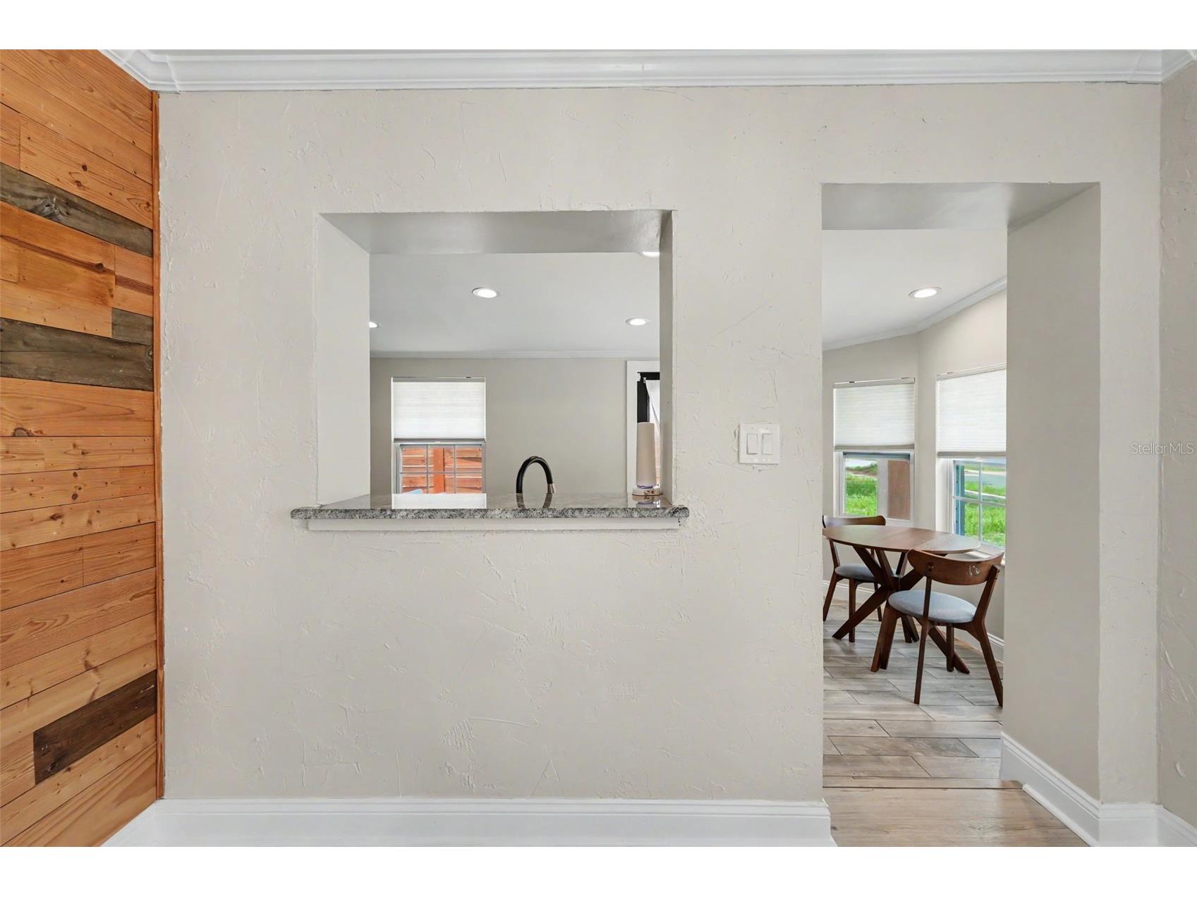 860 86th Avenue N Saint Petersburg FL 33702 TB8528884 image9