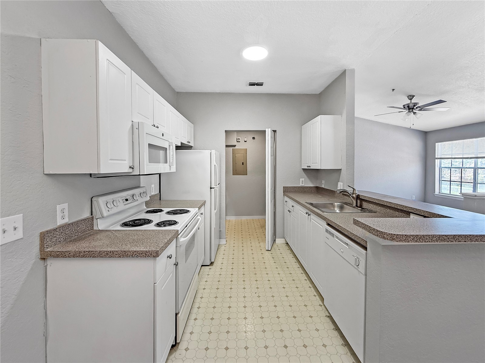 860 Grand Regency Point #200 Altamonte Springs FL 32714 O6335686 image4