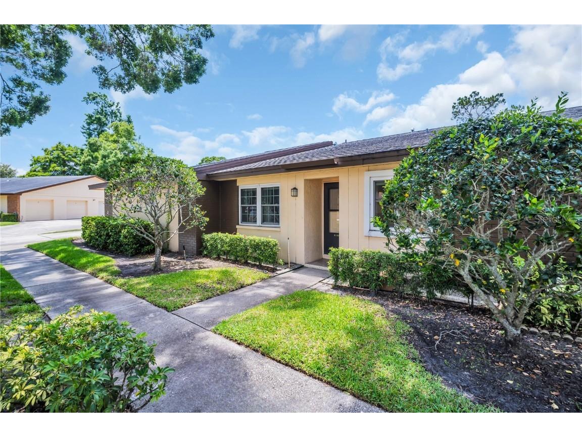 860 Maclaren Drive N #A Palm Harbor FL 34684 - LAKE TARPON TB8391866 image1