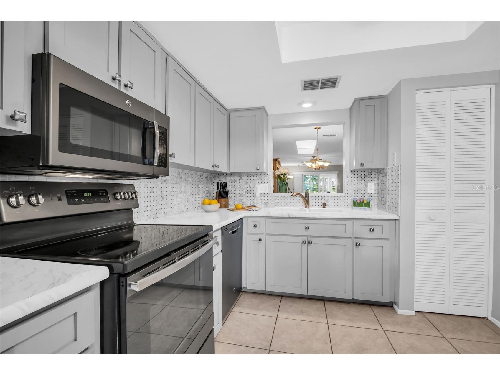 860 Maclaren Drive N #B Palm Harbor FL 34684 TB8508226 image2
