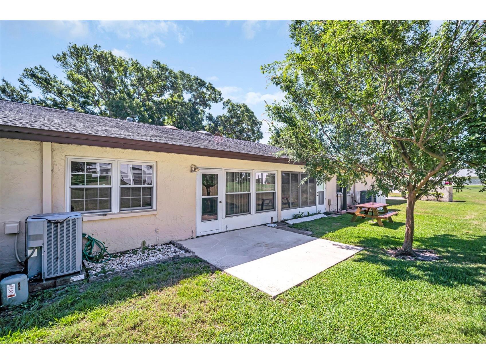 860 Maclaren Drive N #B Palm Harbor FL 34684 TB8508226 image24