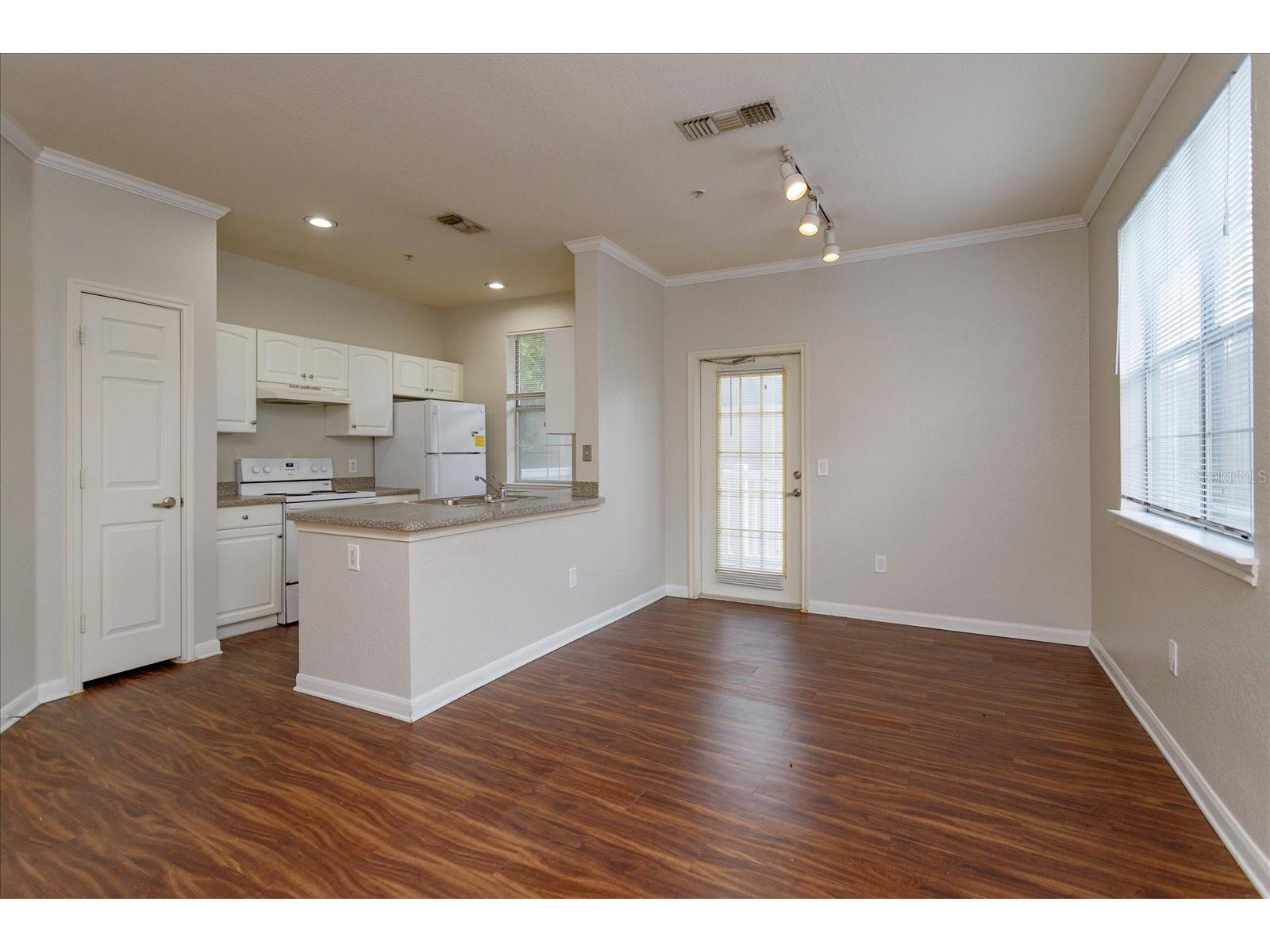 860 N Orange Avenue #262 Orlando FL 32801 O6416041 image6