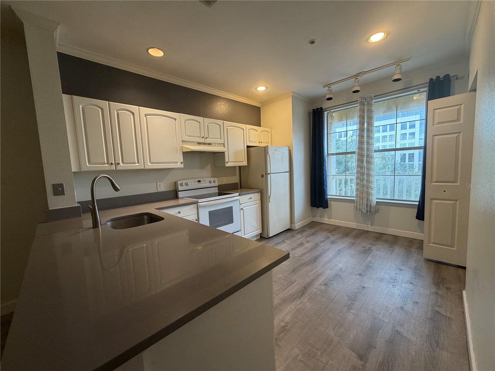 860 N Orange Avenue #403 Orlando FL 32801 O6414758 image6