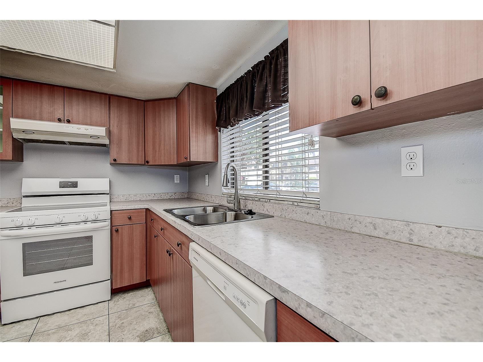 860 S Village Drive N #106 Saint Petersburg FL 33716 - N TB8504075 image11
