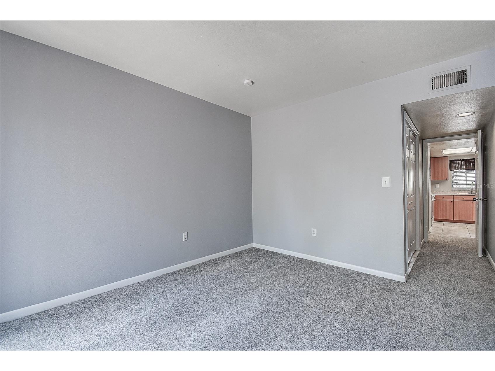 860 S Village Drive N #106 Saint Petersburg FL 33716 - N TB8504075 image14