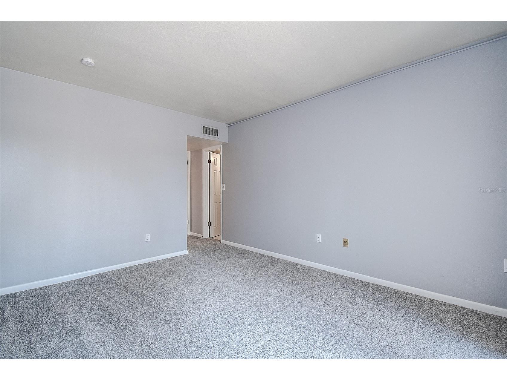 860 S Village Drive N #106 Saint Petersburg FL 33716 - N TB8504075 image22
