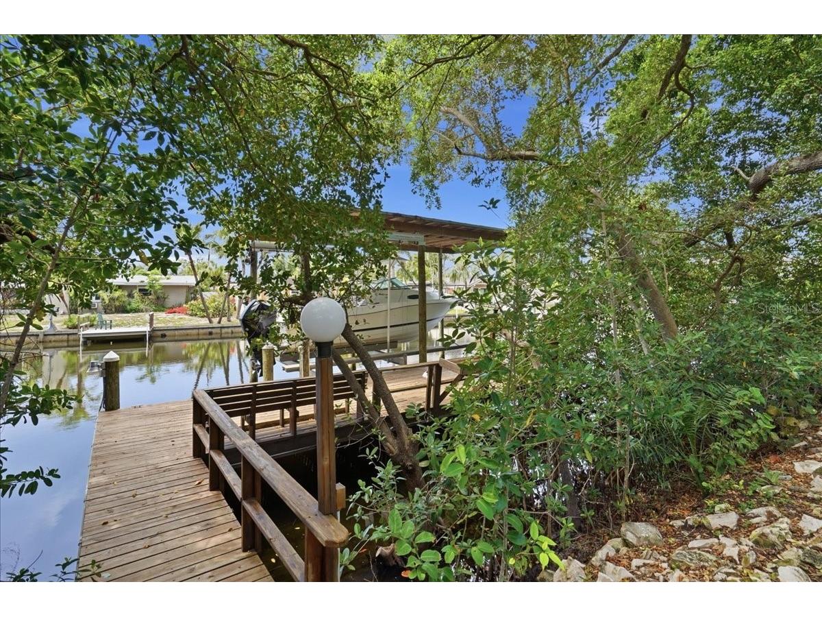 860 Sand Pine Drive NE Saint Petersburg FL 33703 TB8493569 image30