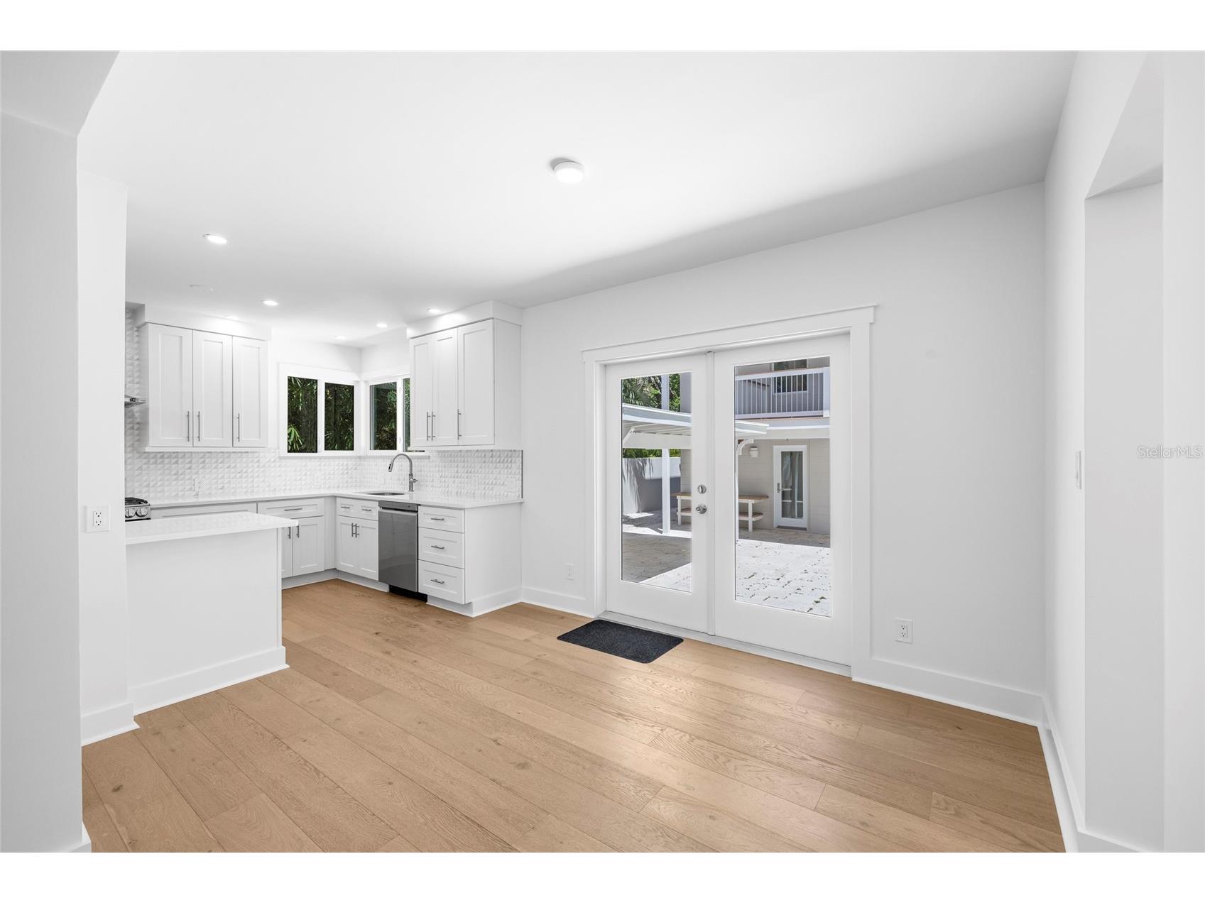 860 Snell Isle Boulevard NE Saint Petersburg FL 33704 A4665216 image13