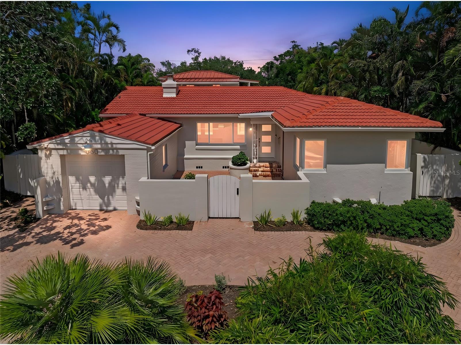 860 Snell Isle Boulevard NE Saint Petersburg FL 33704 A4665216 image2